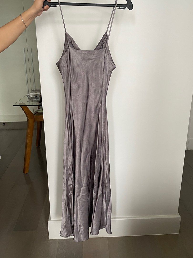 Zara Spaghetti Strap Long Dress (Category: Dresses) located in Makati City. Submitted by pvc2021 (Listing ID 1251912795, Image 3). Description: Metallic long dress.