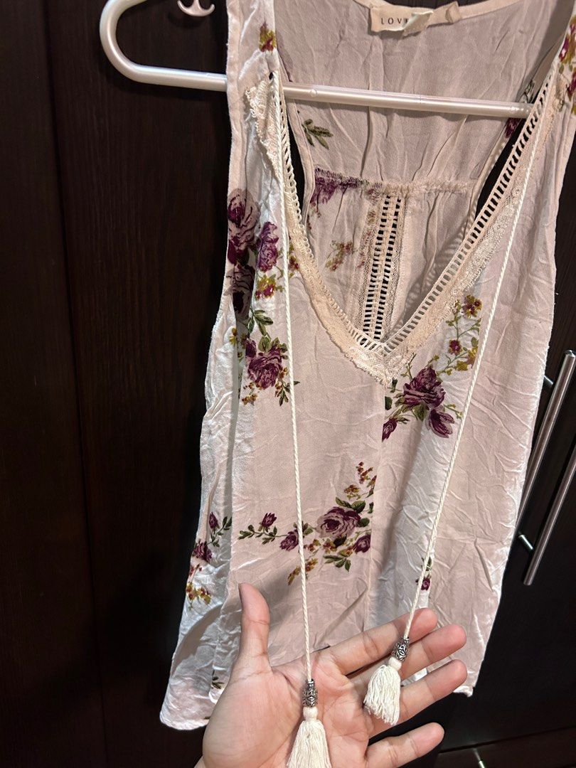 150 (Category: Sleeveless) located in Paranaque City. Submitted by marjbpp (Listing ID 1252052059, Image 3). Description: Size S-M.