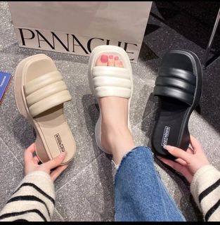 2 inches sandals