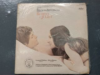 68年 EMI  “ Romeo & Juliet ” 羅密歐與茱麗葉， 原裝電影大碟 Original Soundtrack Recording Paramount Pictures presents Franco Zeffirelli,  Leonard Whiting, Olivia Hessey..。只有新買時妹妹播唱大概幾次至十多次，其後出嫁後封存至今。

當今黑膠唱片還未受高科技數碼光碟 CD 取替，機械式音頻較闊，收音樂器複雜細緻，具現場聲原位置分離立體感。