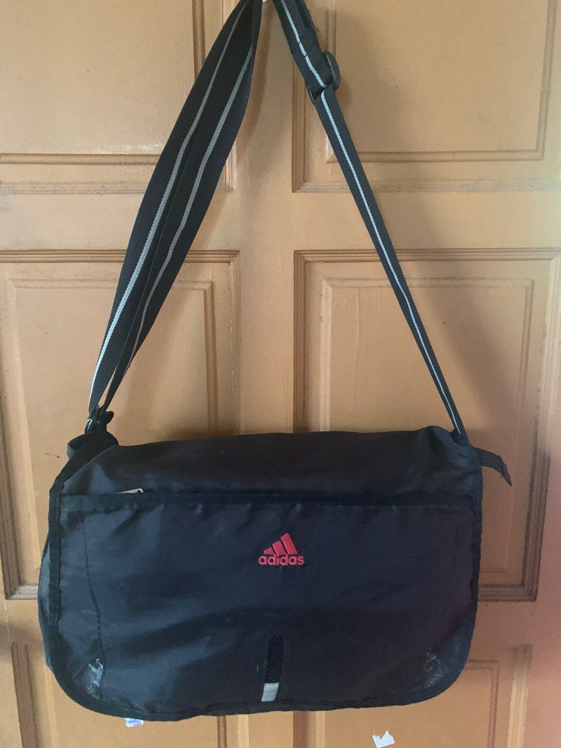 Adidas laptop hot sale messenger bag