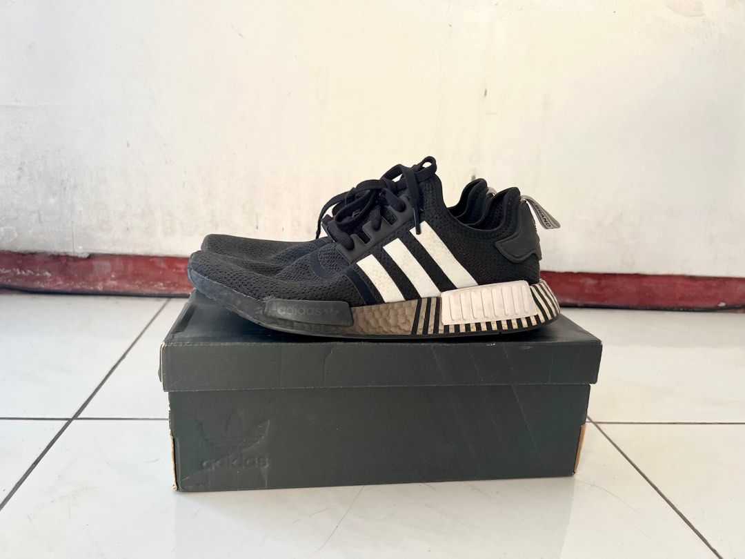 Adidas NMD R1 Original Local Pair Size 44 2 3 Sneakers Sneaker