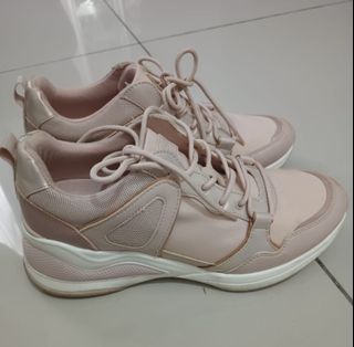 Aldo swayze sneakers store