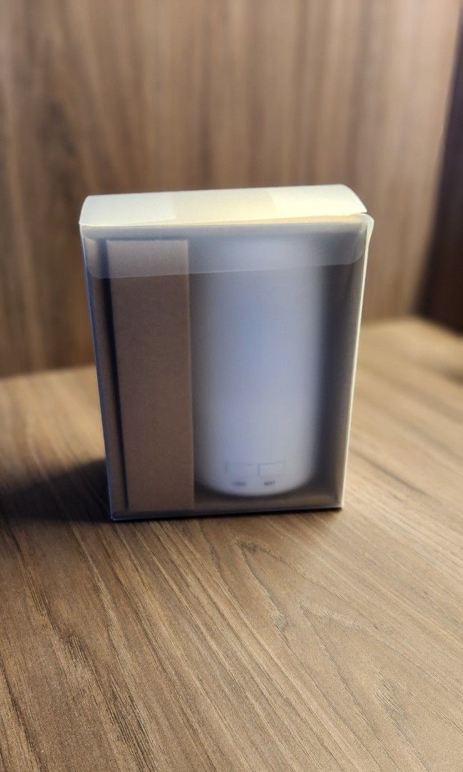 Aroma Diffuser (Category: Electrical, Adaptors & Sockets) located in Singapore. Submitted by gayathrithanaraj (Listing ID 1252044092, Image 2). Description: Self Collect from Pasir Ris MRT or postage with additional charges..