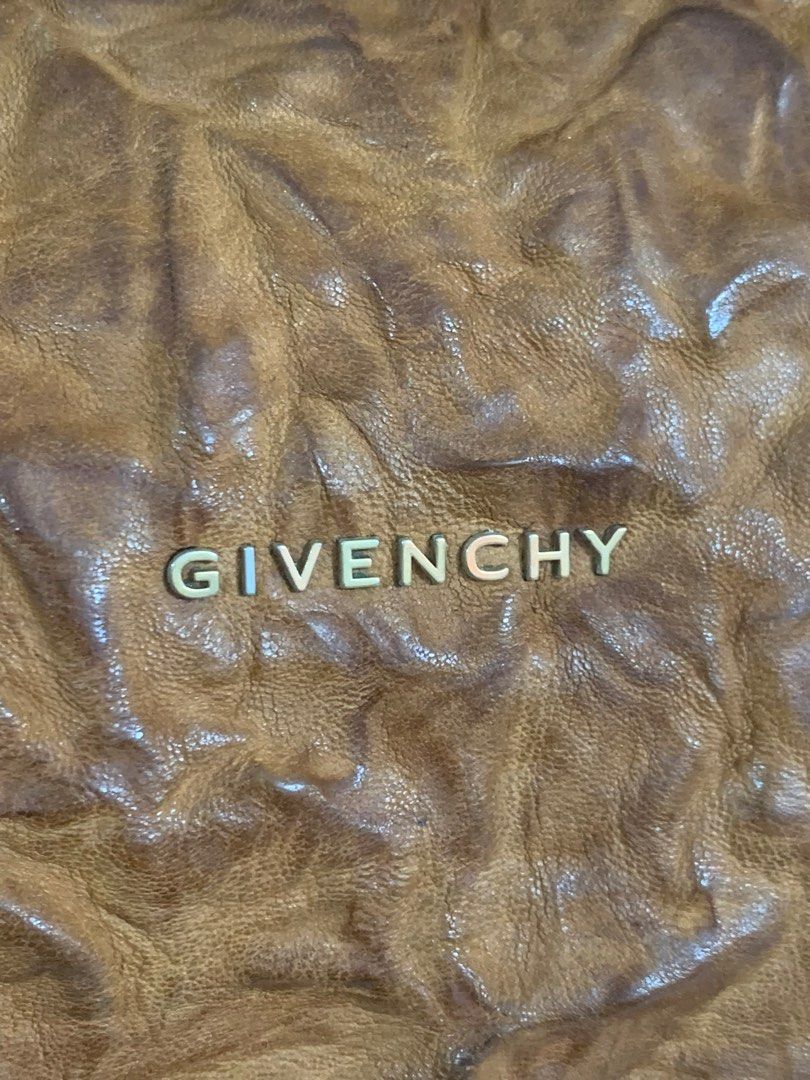 Authentic GIVENCHY Wrinkled Sheepskin Medium Pandora crossbody