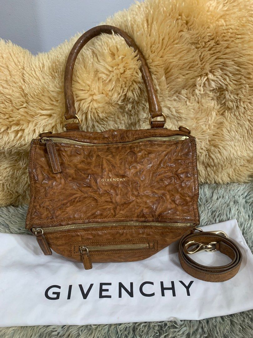 Authentic GIVENCHY Wrinkled Sheepskin Medium Pandora crossbody