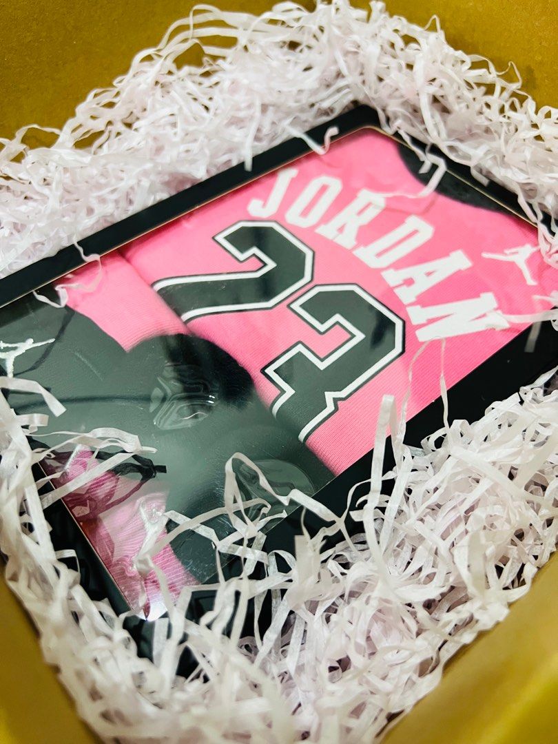 Newborn jordan gift sales sets