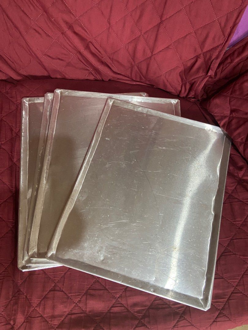 Baking Tray / Flat Sheet / Cookie Tray / Plancha Makapal (Category: Bakeware) located in Rizal. Submitted by katcascloset (Listing ID 1252086836, Image 1). Description: .