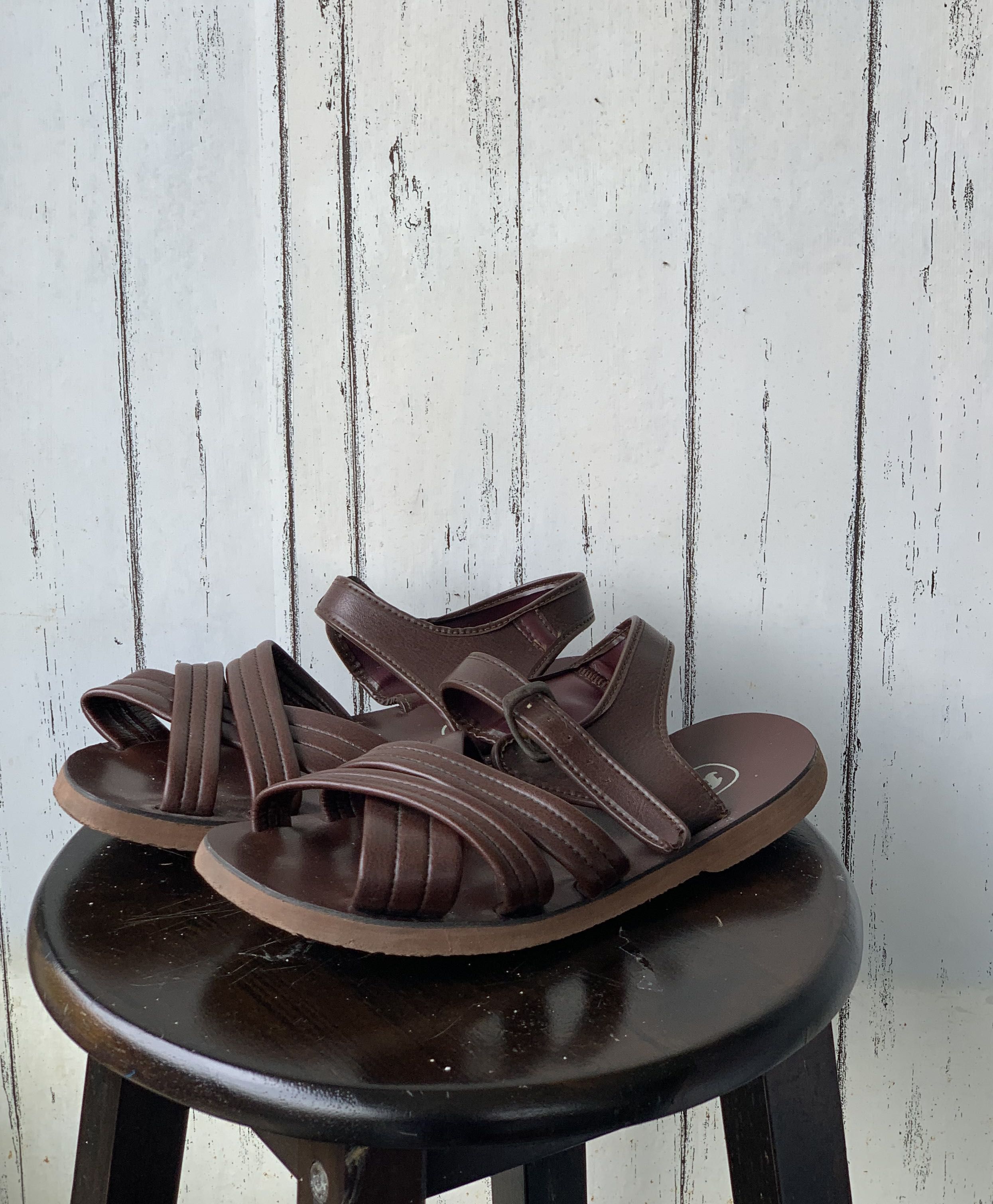 Old fashioned outlet sandals