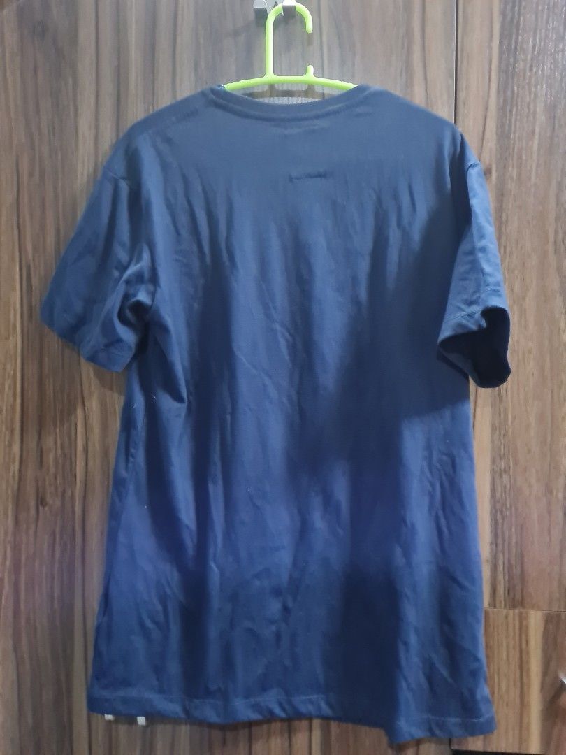 Bench T-shirt (Navy blue), Men\'s Fashion, Tops & Sets, Tshirts & Polo Shirts  on Carousell