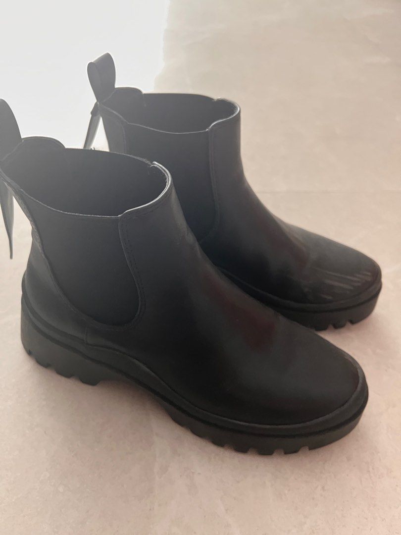 Black Boots Women s Fashion Footwear Boots on Carousell