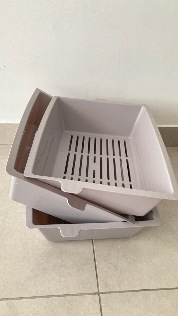 Self sifting clearance litter box