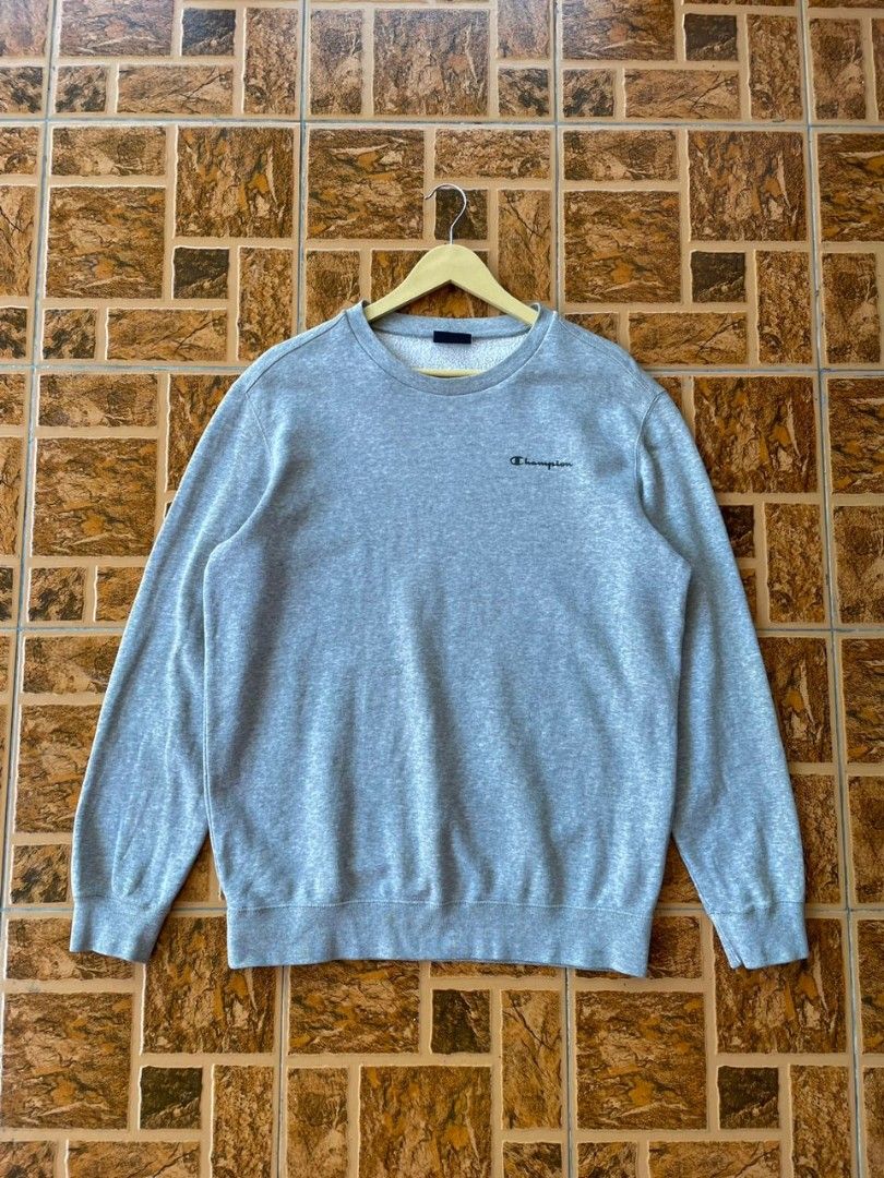 CHAMPION SWEATSHIRT