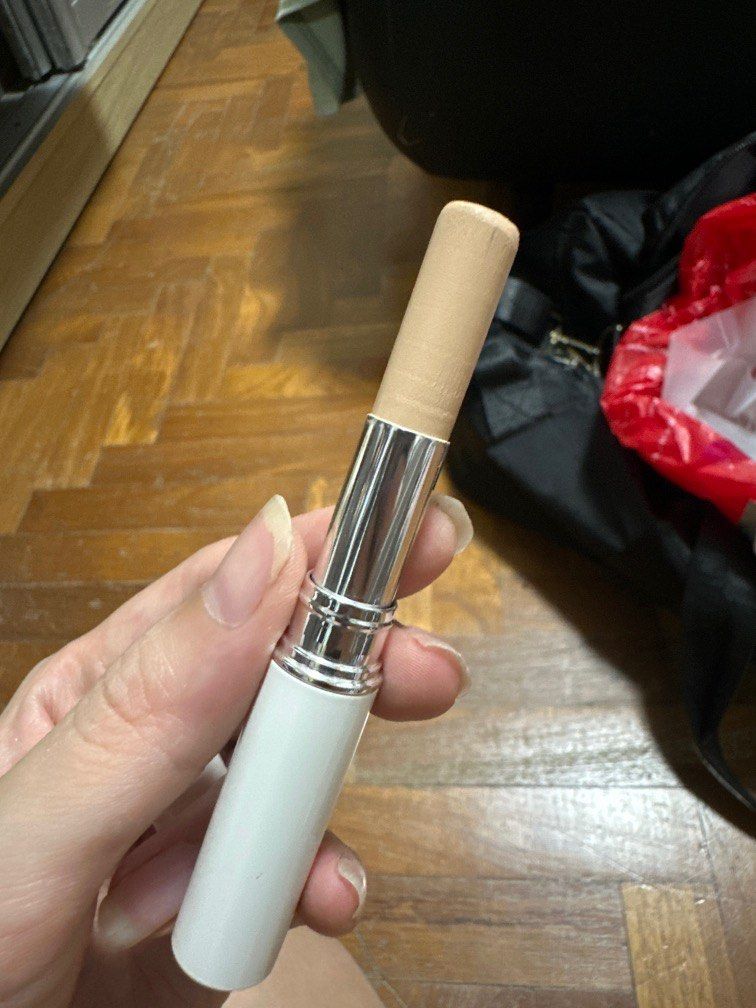 Chanel Le Blanc Whitening Concealer Stick