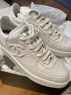 Chanel White/Grey Suede, Leather And Fabric CC Low-Top Sneakers Size 38.5