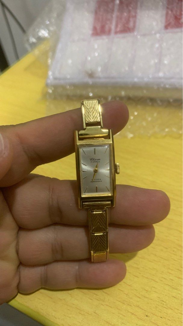 Citizen vintage charm 17 jewel parashock Women s Fashion Watches