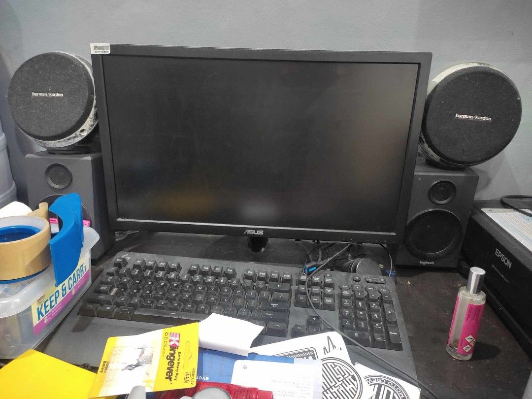 Computer with Printer (Category: Desktops) located in Caloocan City. Submitted by buyer1ecs (Listing ID 1252061165, Image 1). Description: Hello po selling my personal computer, kunin niyo na po. isama ko na din dito yung printer harman kardon na speaker kayo na lang po maghanp ng wire niya, isama ko na din yung table, chair and speaker na harman kardon. bought in PC express in ayala mall includes: Computer Chair Table Monitor Printer CPU Speaker