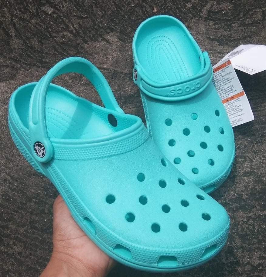 Crocs deals mint blue