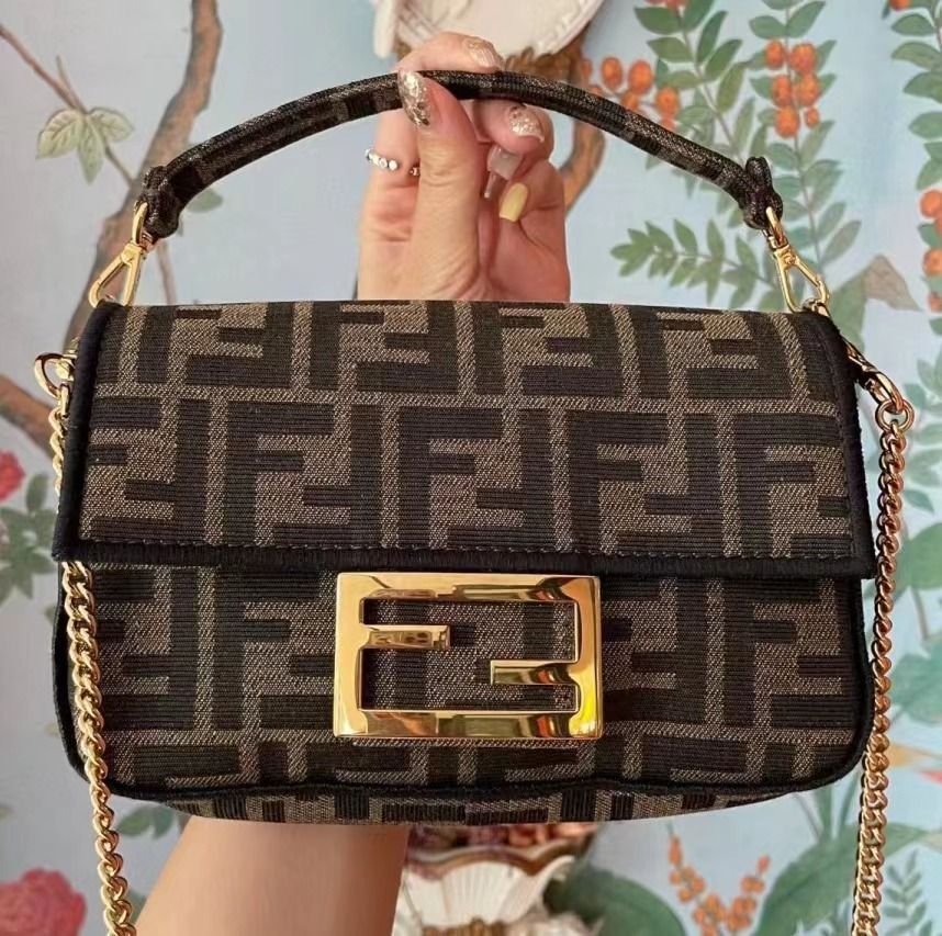 Fendi discount baguette buy