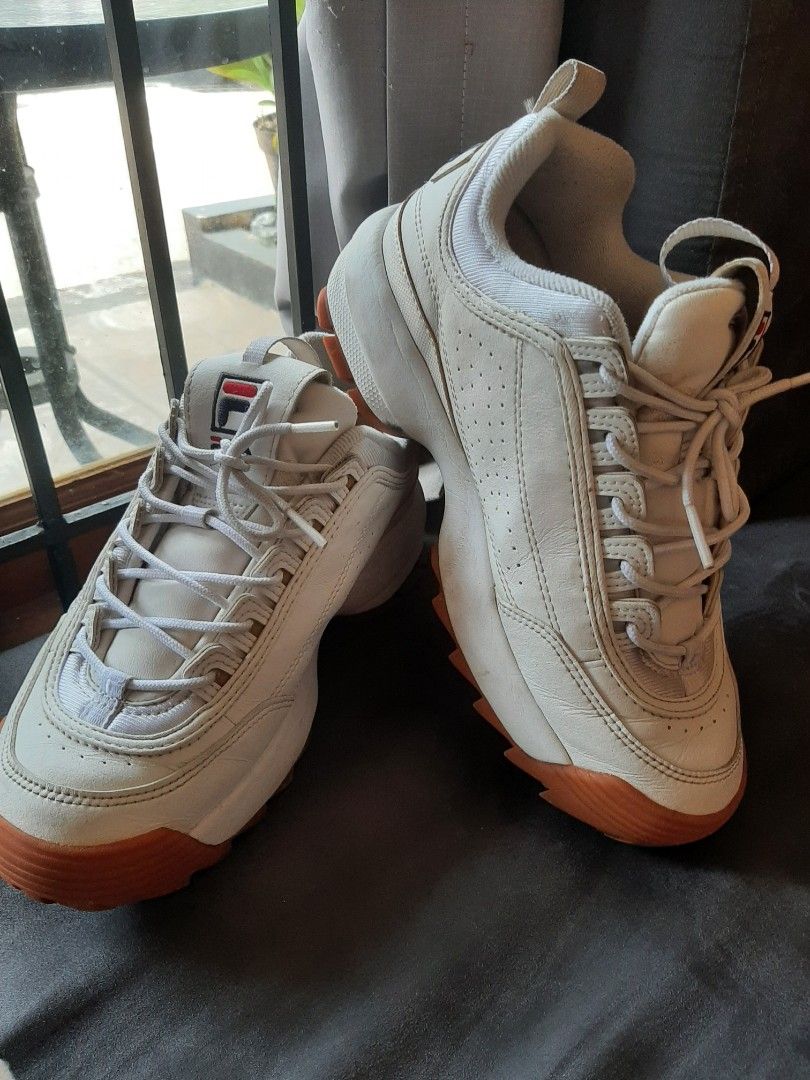 FILA Disruptor II Gum Sole TURUN HARGA Fesyen Wanita Sepatu di Carousell