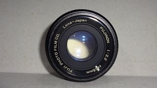 Fujinon 1:2.2 f=55mm lens
Manual M42 Thread Mount