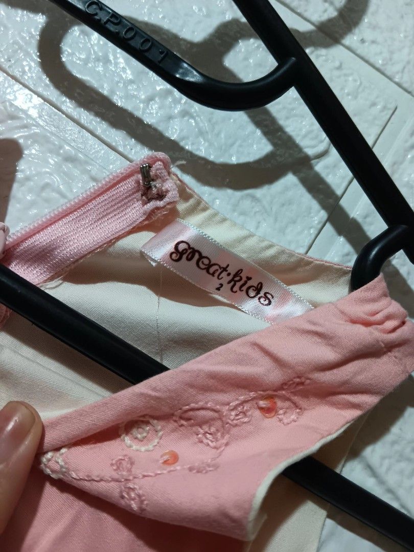 Great kids Pink Dress (Category: Babies & Kids Fashion) located in Mangaldan. Submitted by weyla_g (Listing ID 1252042500, Image 3). Description: Good as new fits to 4 to 8 yrs old. Small to medium frame kids..