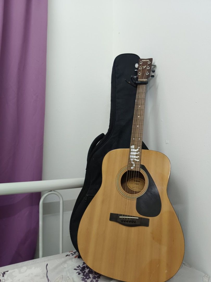 Guitar Yamaha F310