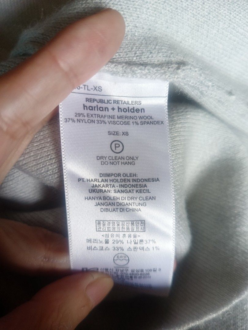 Harlan and Holden knit top (Category: Sleeveless) located in Padre Garcia. Submitted by dulce0602 (Listing ID 1240389653, Image 3). Description: Also available in gray Xs fits up to semi medium Elegant fit..