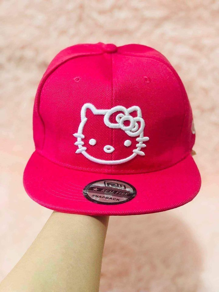 Hello kitty snapback top