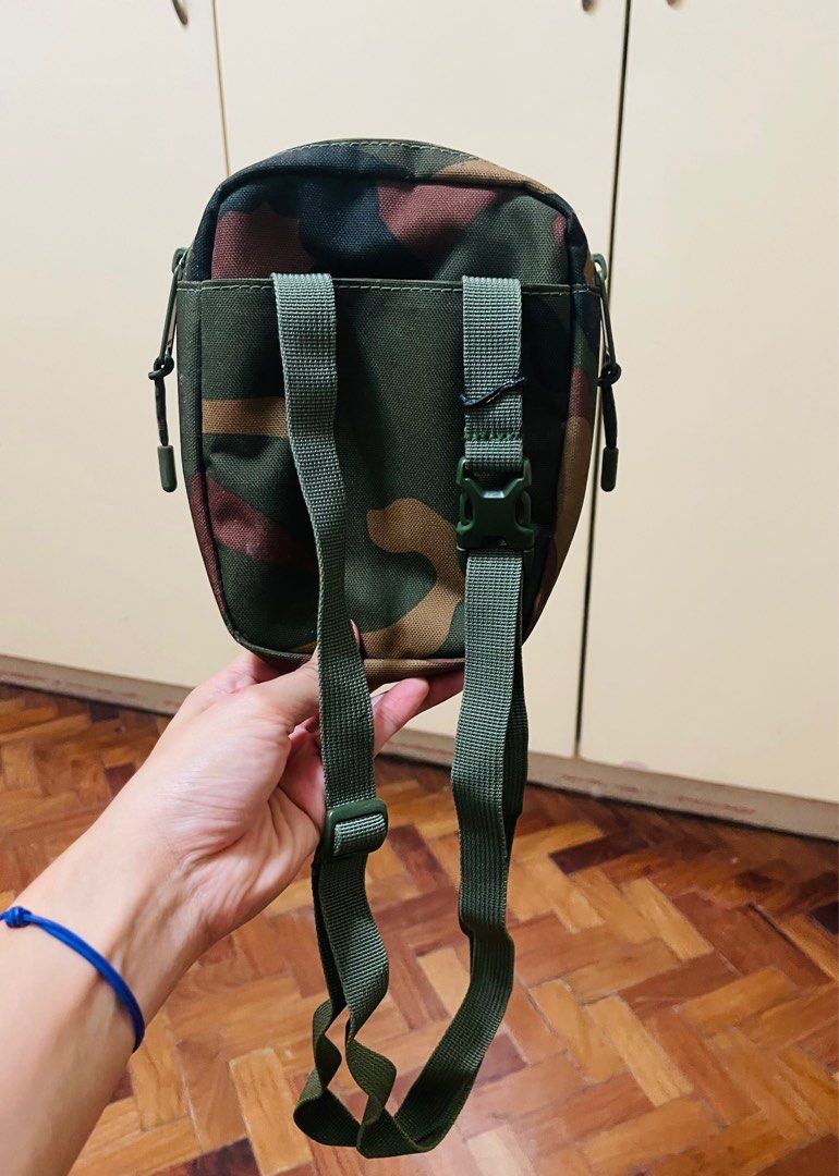 Herschel Camouflage Sling Bag for Boys, Babies & Kids, Babies & Kids