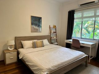 (Category: ) located in . Submitted by gracebuyer (Listing ID 1252096381, Image 1). Description: .
