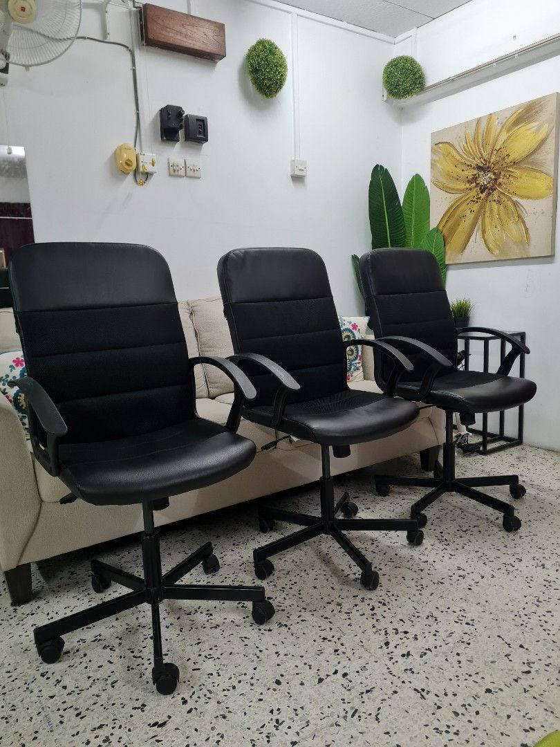 Ikea RENBERGET swivel Office chair Furniture Home Living