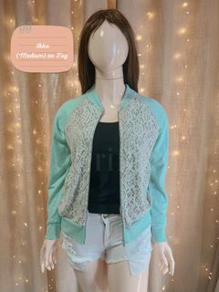 (Category: ) located in . Submitted by lesthriftmnl (Listing ID 1252174055, Image 1). Description: .