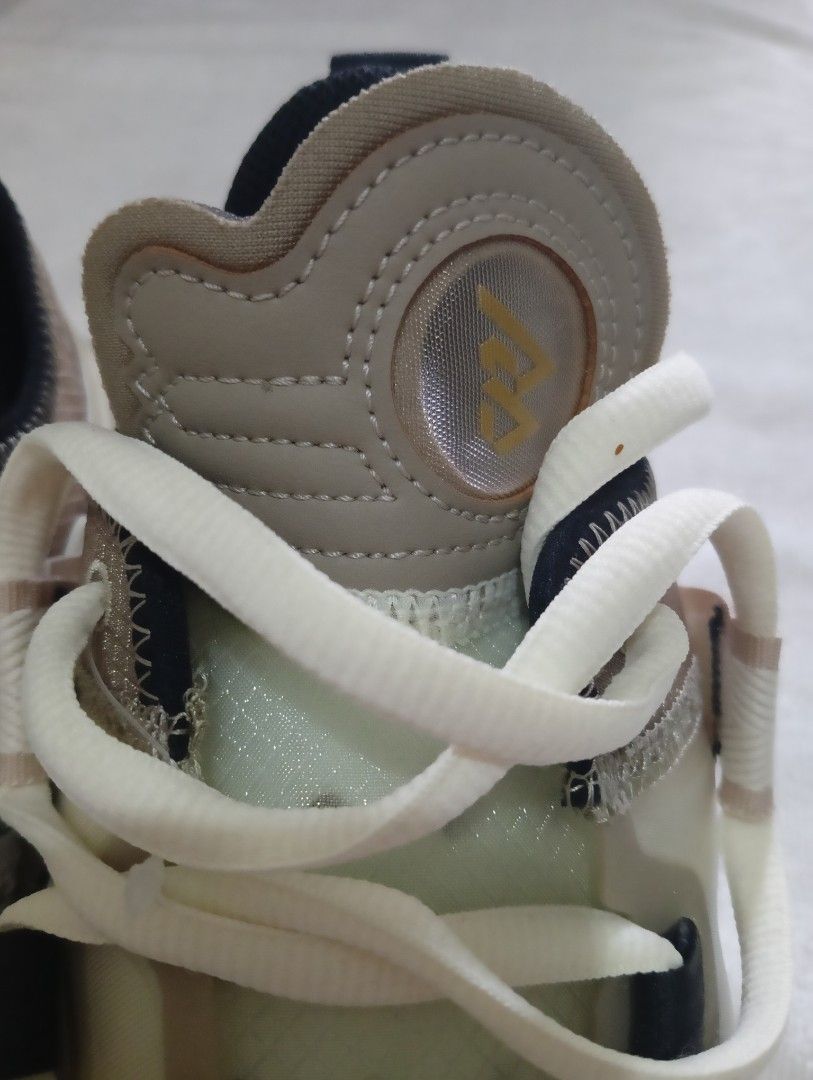 Russell westbrook discount shoes grey