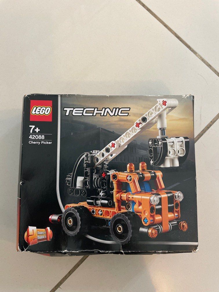 Lego technic cherry picker new arrivals