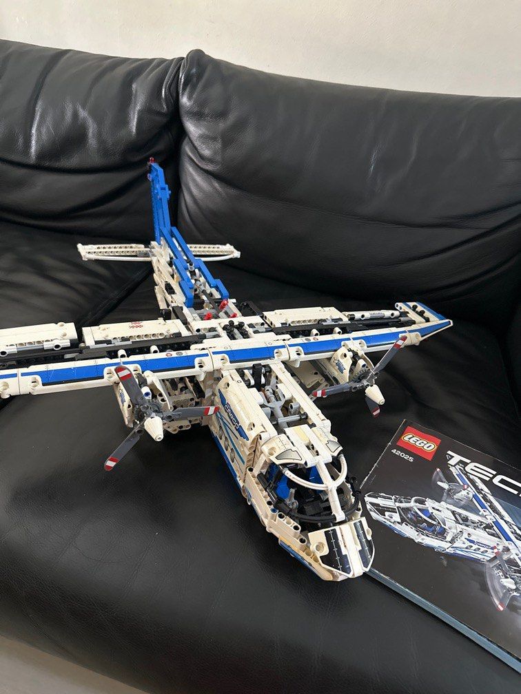 Lego Technic 42025 Cargo plane, Hobbies  Toys, Toys  Games on Carousell