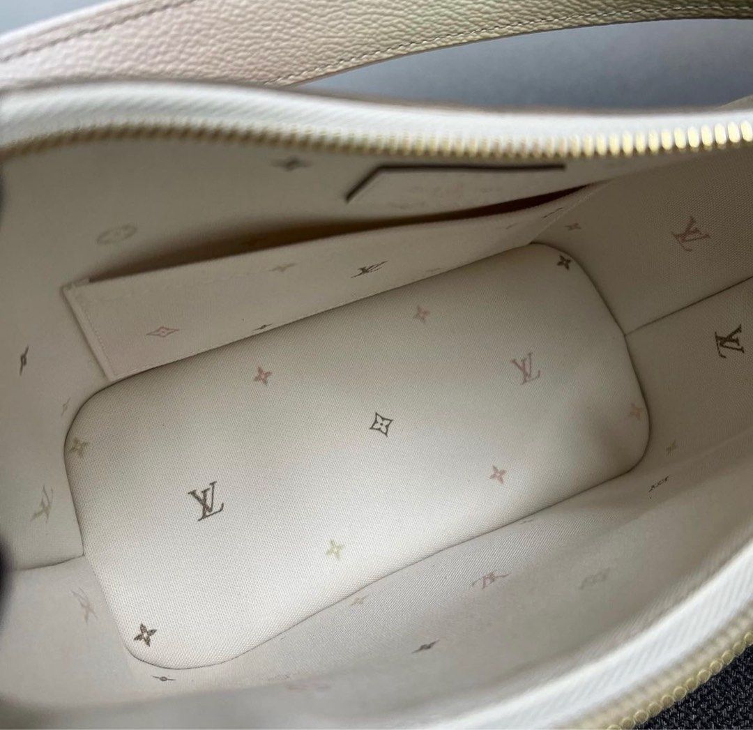 LV MarshMallow Hobo Bag Giant Empreinte Gradient Beige / Green Ghw