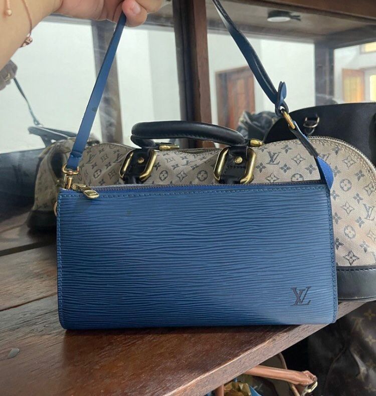 Louis Vuitton, Bags, Authentic Louis Vuitton St Tropez Epi Leather Rare  Vtg Woc Clutch Wallet