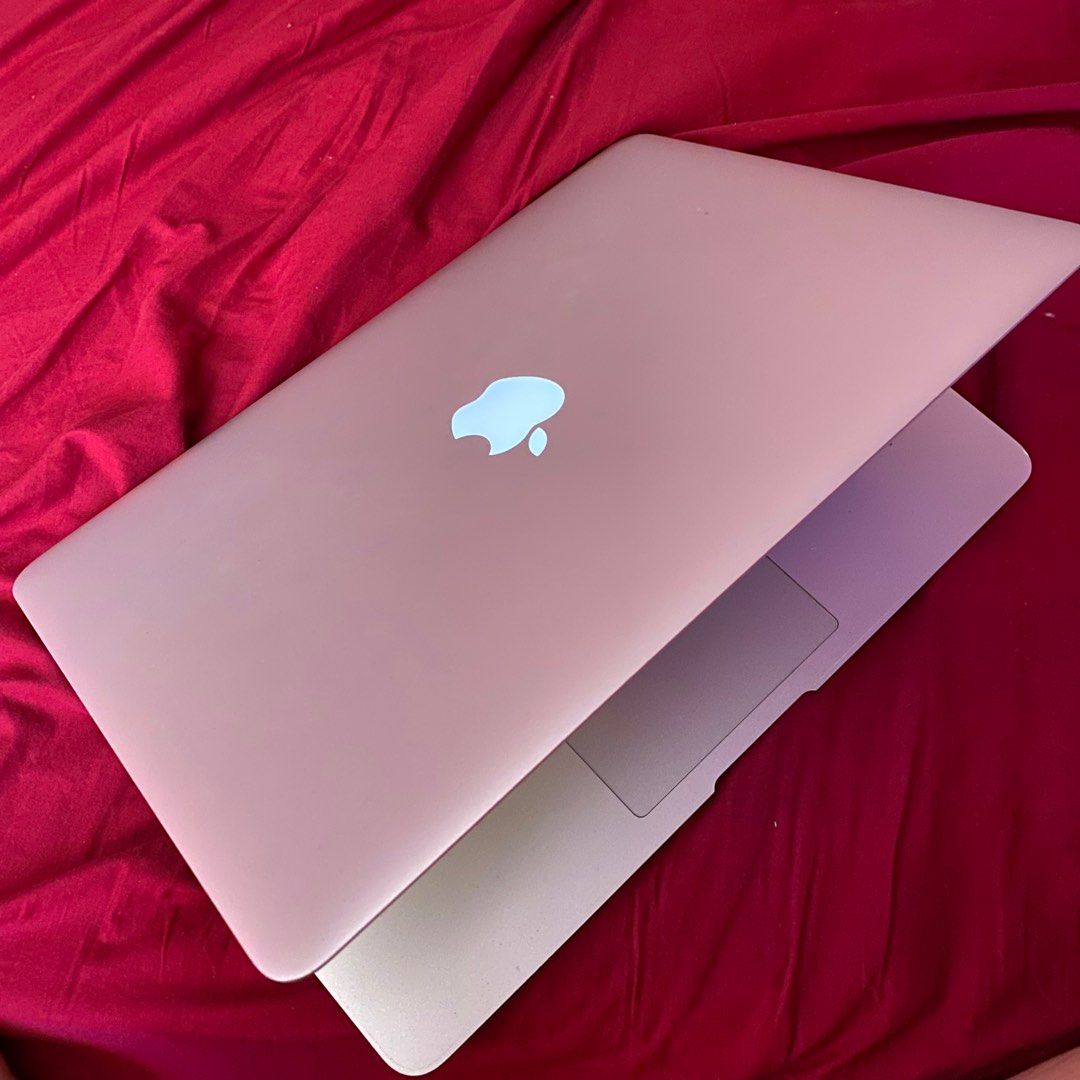 Macbook air 2015 (128gb) (Category: Laptops & Notebooks) located in Manila. Submitted by abercrombie777 (Listing ID 1252112054, Image 1). Description: Price negotiable 13 inch 128 gb Inclusion Unit Original Charger Freebie: Laptop bag & case (pink) Meetup Place Metro Manila Or any mrt stations or sm megamall Available COD Via Lalamove or cod cop lbc No issue, di na ginagamit at all naka tambak lang Walang gasgas whatsoever Good as new .