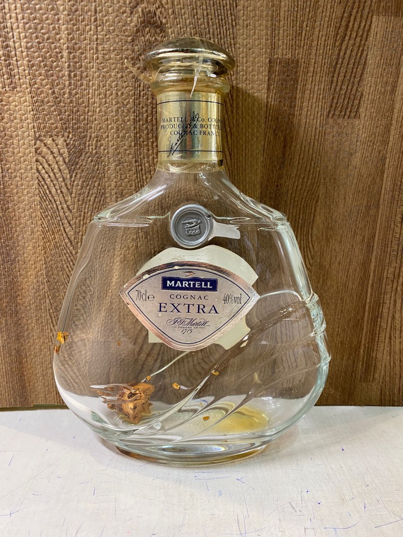 Martell Extra cognac 70cl 馬爹利干邑吉樽一個, 嘢食& 嘢飲, 酒精飲料