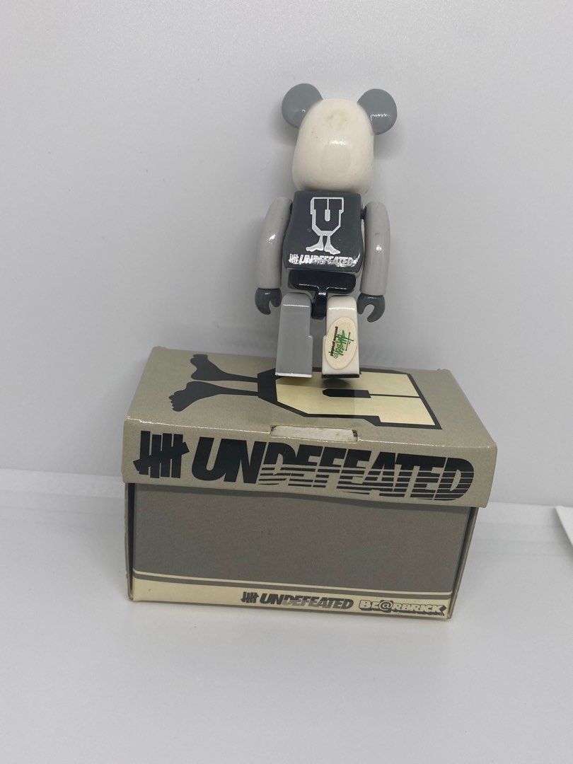 medicom_bearbrick_undefeated_t