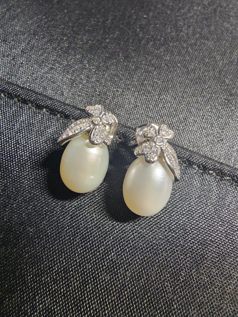 White mabe sales pearl earrings