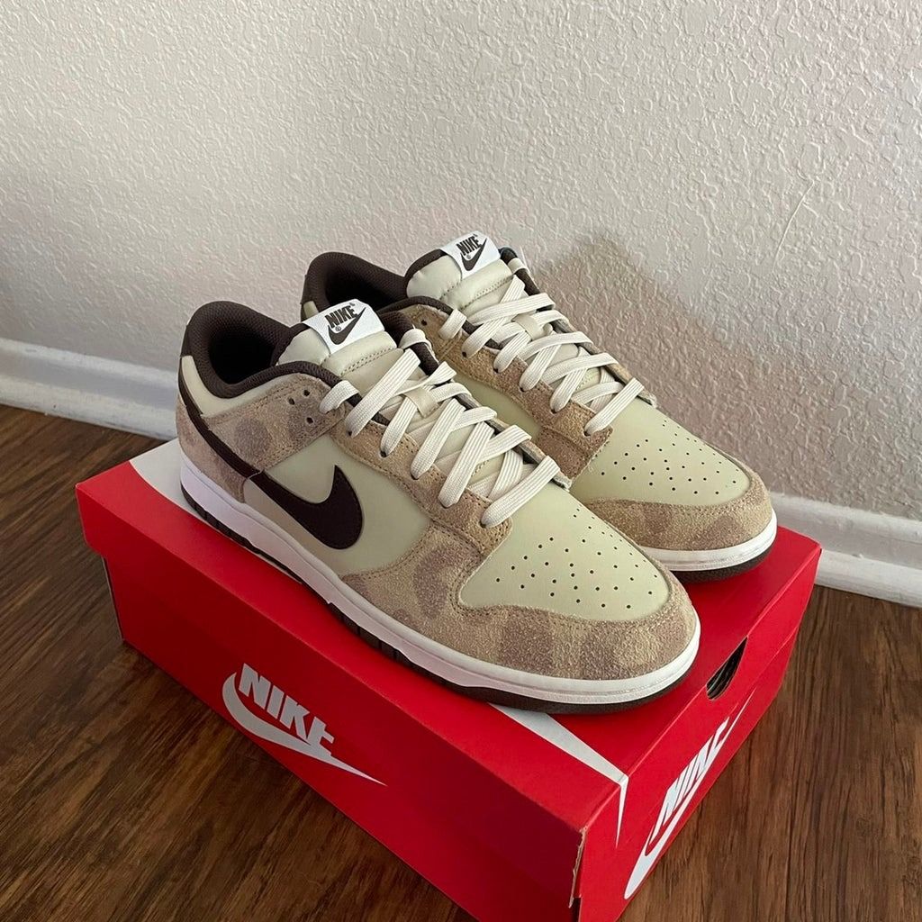 Red nike cheetah deals
