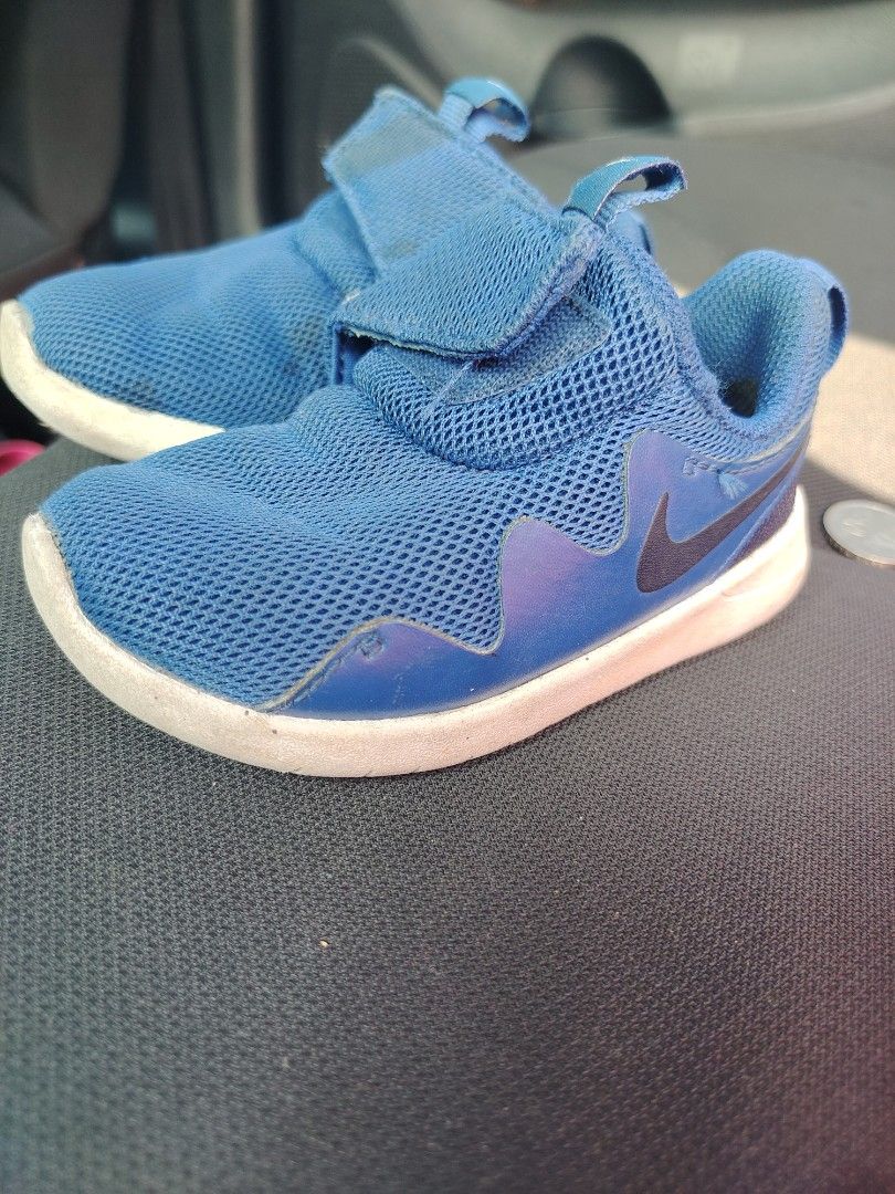 Nike lil swoosh toddler hotsell