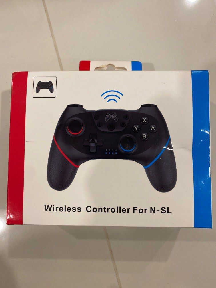 Nintendo Switch Controller (Category: Controllers) located in Singapore. Submitted by smoothroast (Listing ID 1252145456, Image 1). Description: .