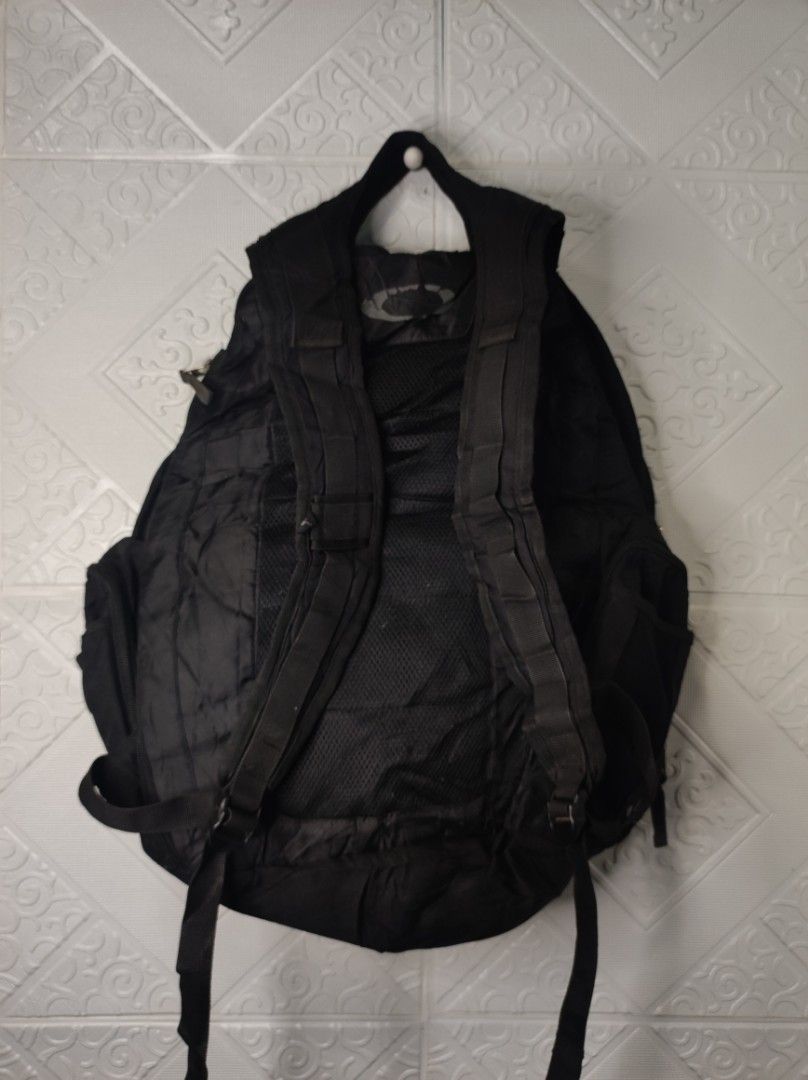 Oakley arsenal backpack deals