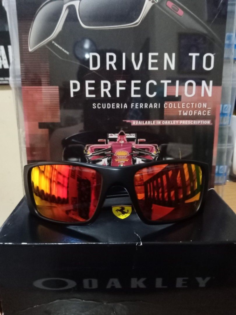 Oakley fuel 2025 cell scuderia ferrari