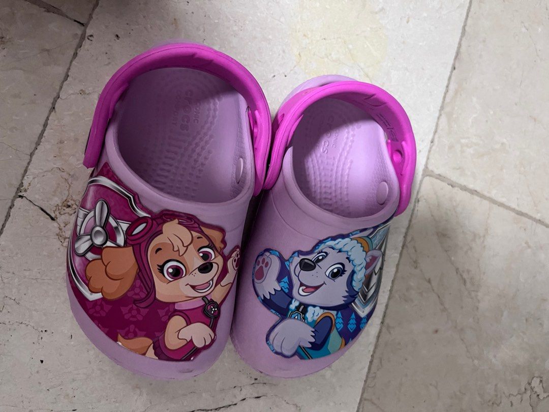 Paw patrol crocs 2025 pink