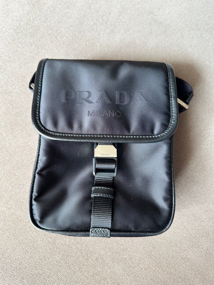 Prada tracolla con top pattina