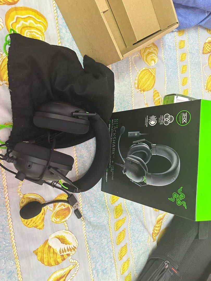 razer blackshark v2, Audio, Headphones & Headsets on Carousell